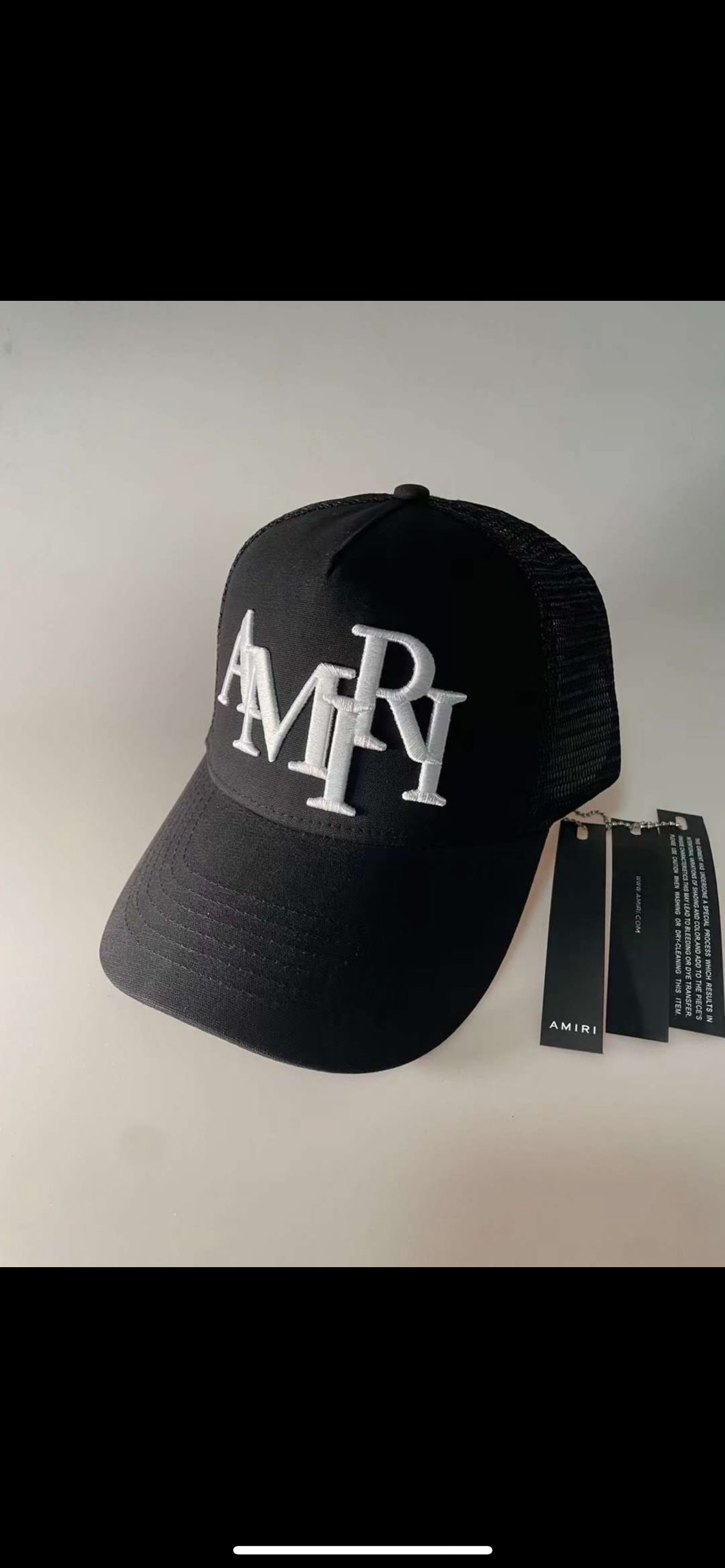 Amiri hat